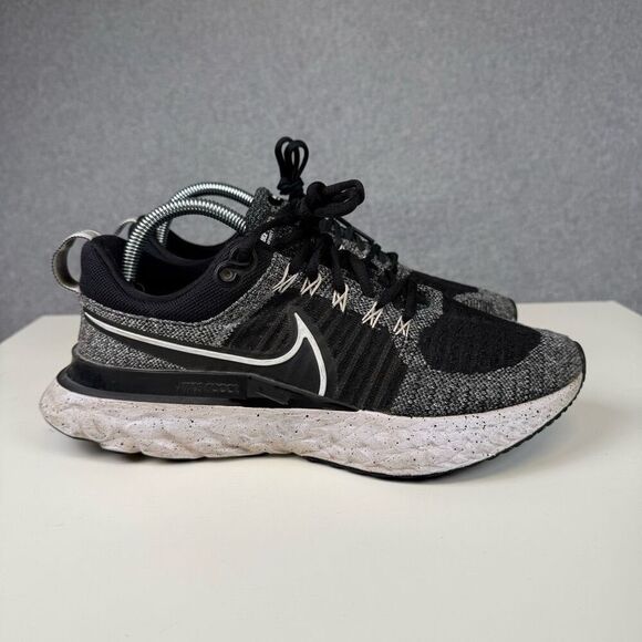 NIKE Women’s Size 9.5 React Infinity Flyknit Running White Black CT2423 101 - Picture 1 of 8